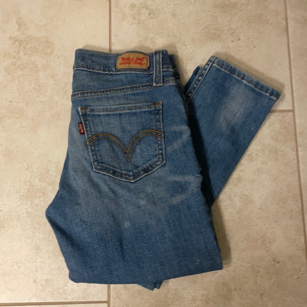 Lady’s 524 Levi’s skinny jeans